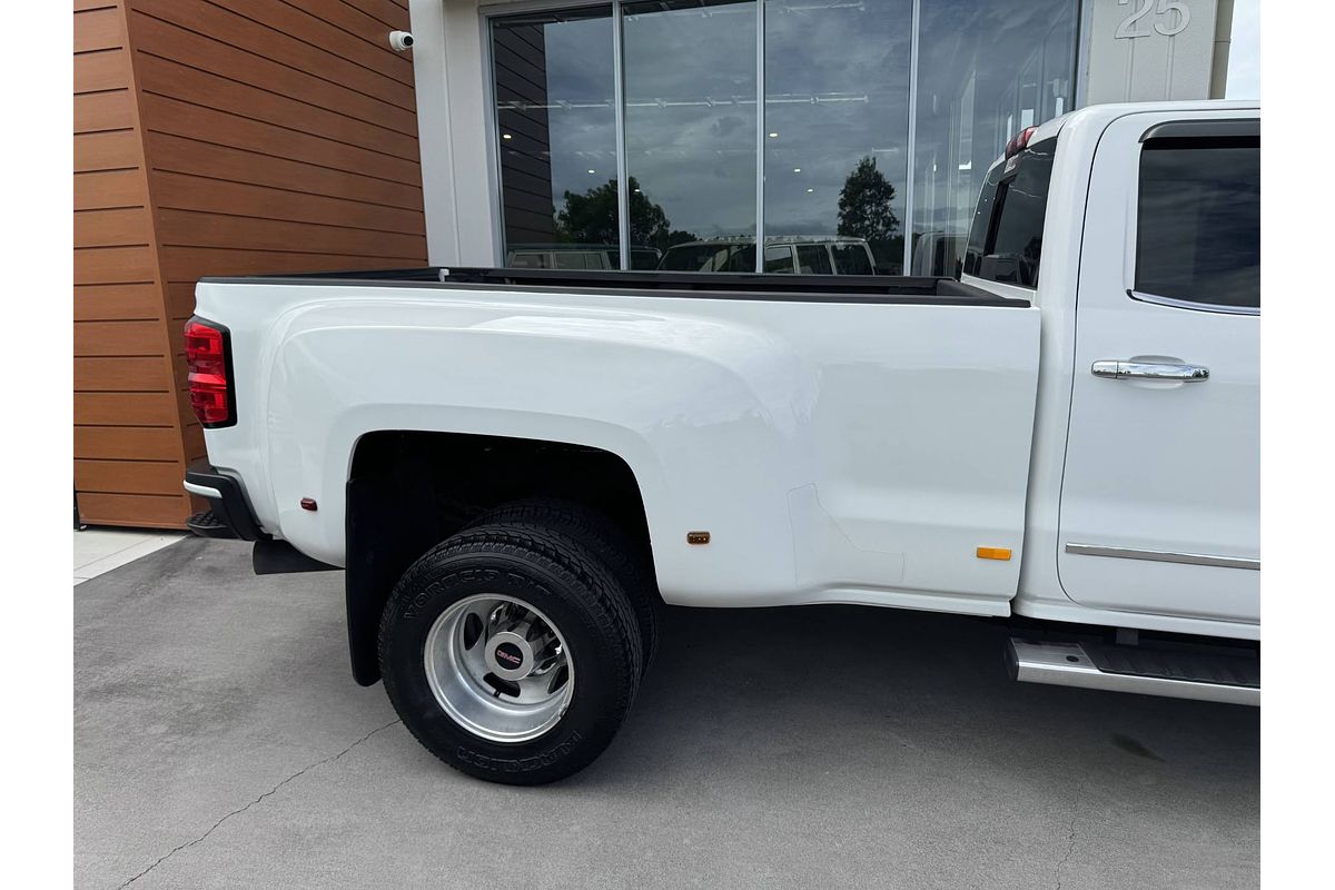 2015 GMC Sierra DENALI 3500HD