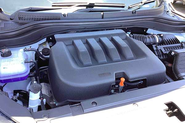 2024 Mahindra XUV700 AX7L