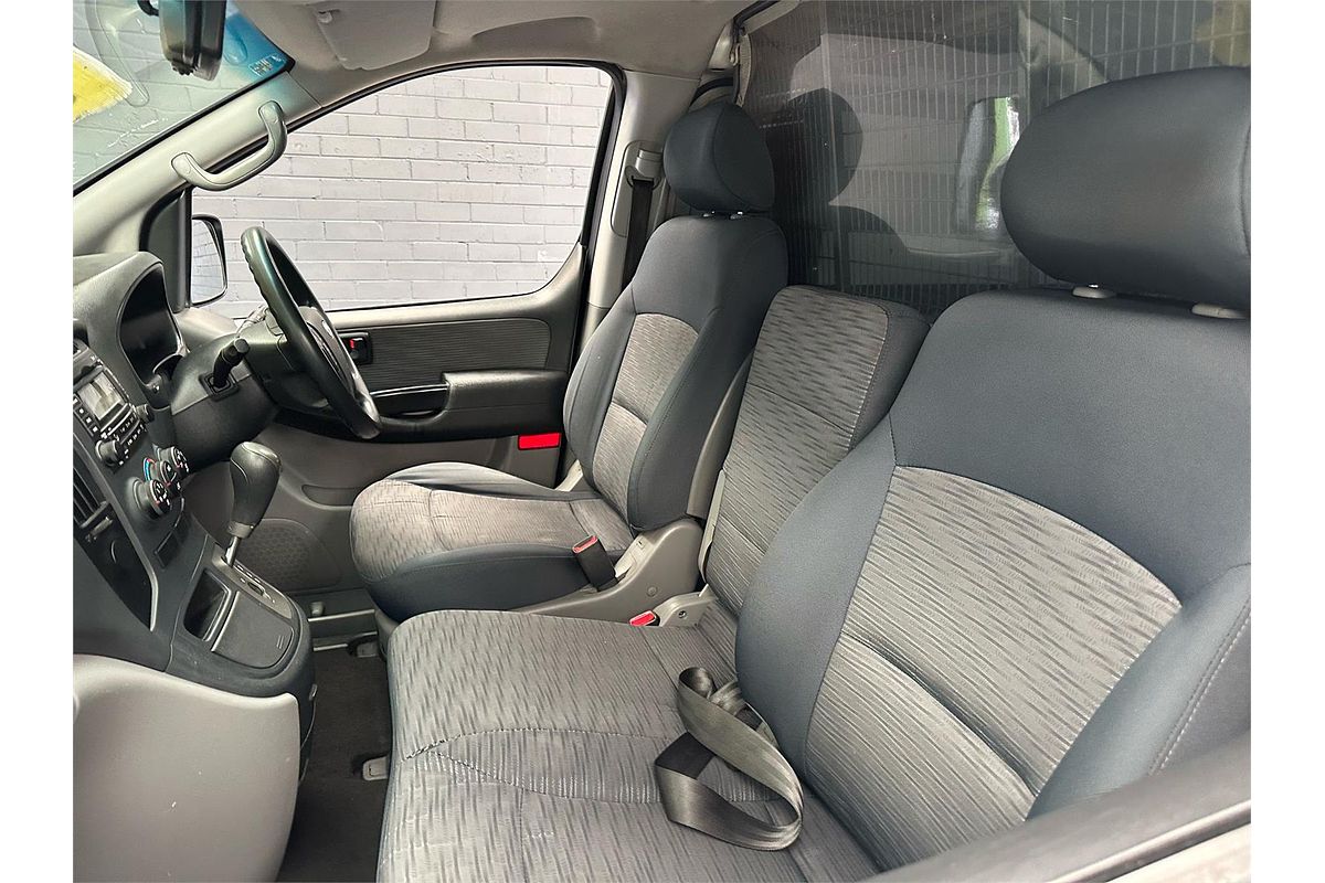 2015 Hyundai iLoad TQ2-V