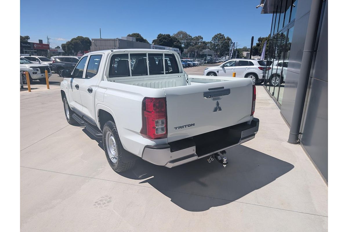 2024 Mitsubishi Triton GLX MV 4X4