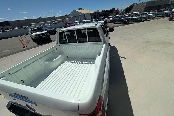 2024 Mitsubishi Triton GLX MV 4X4