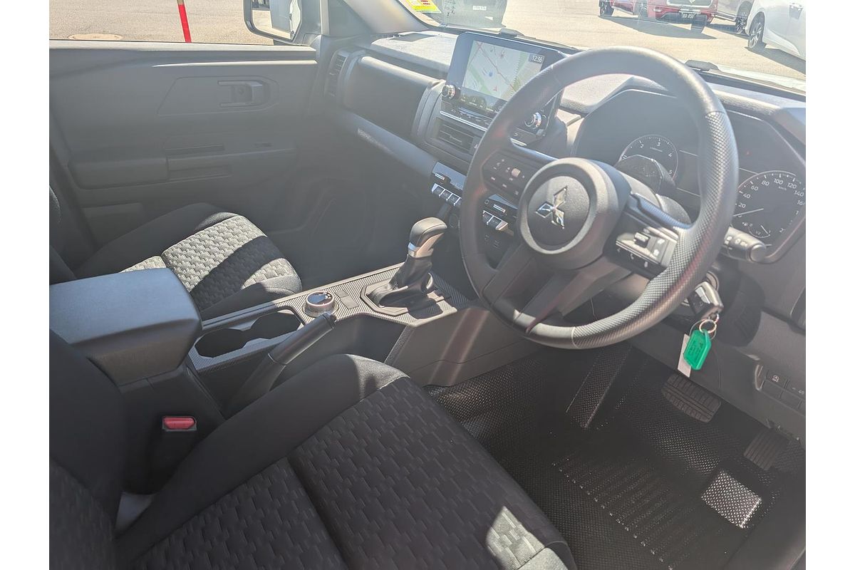 2024 Mitsubishi Triton GLX MV 4X4