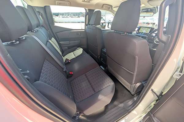 2024 Mitsubishi Triton GLX MV 4X4