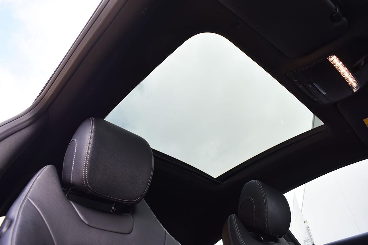 2019 Mercedes-Benz C-Class C200 C205