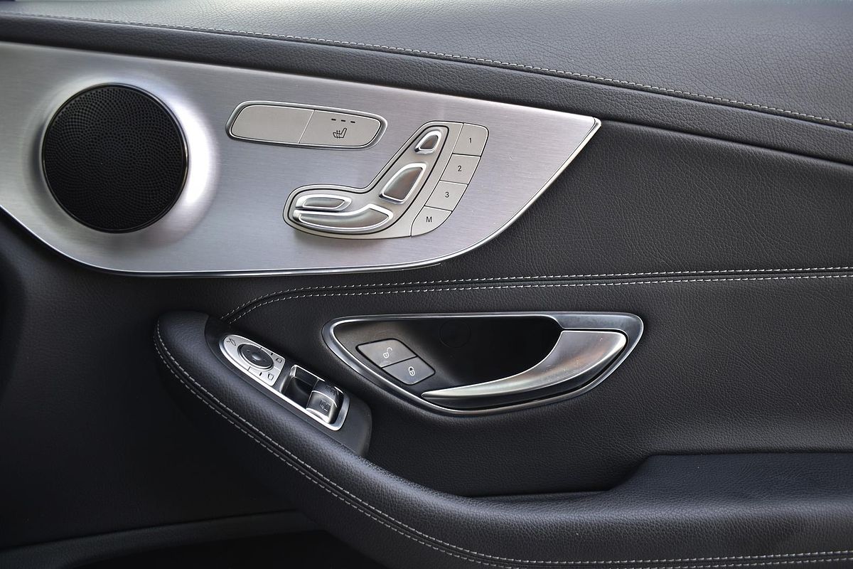2019 Mercedes-Benz C-Class C200 C205