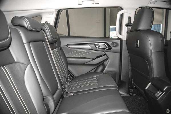 2024 Isuzu MU-X LS-T