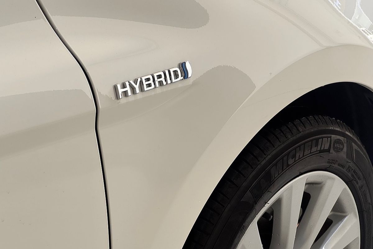2019 Toyota Camry Ascent AXVH71R
