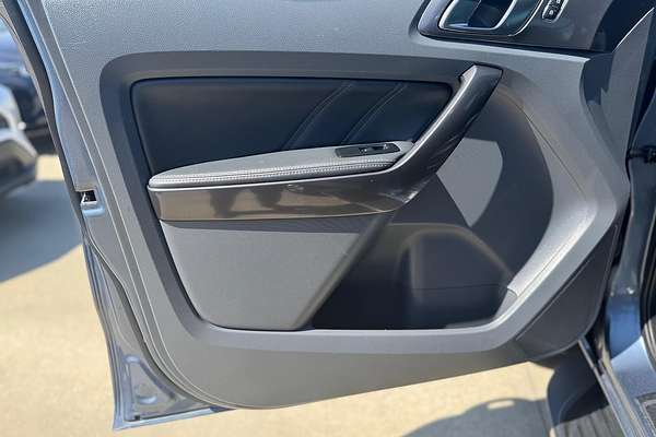 2017 Ford Everest Titanium UA