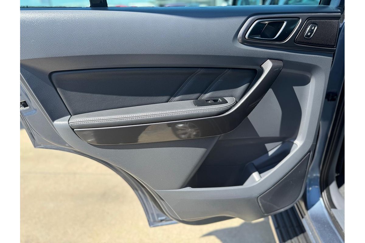 2017 Ford Everest Titanium UA