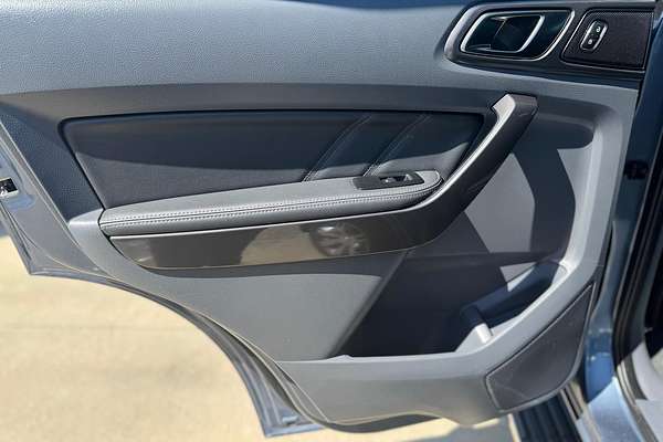 2017 Ford Everest Titanium UA