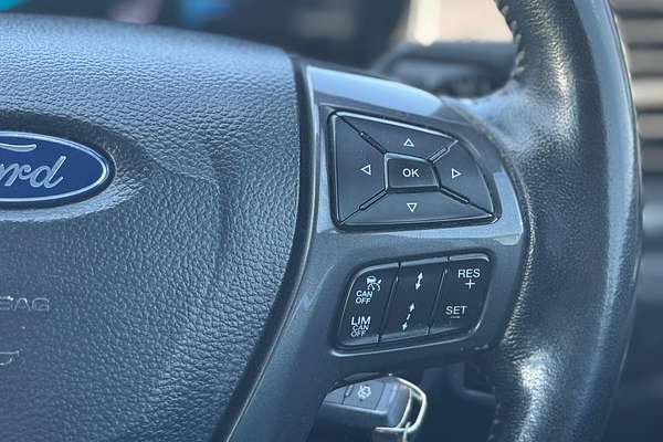 2017 Ford Everest Titanium UA