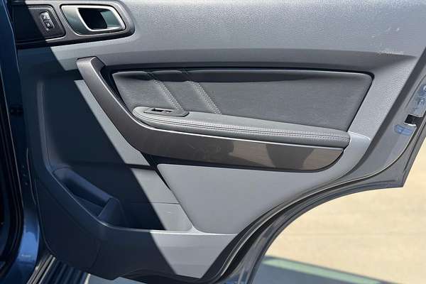 2017 Ford Everest Titanium UA