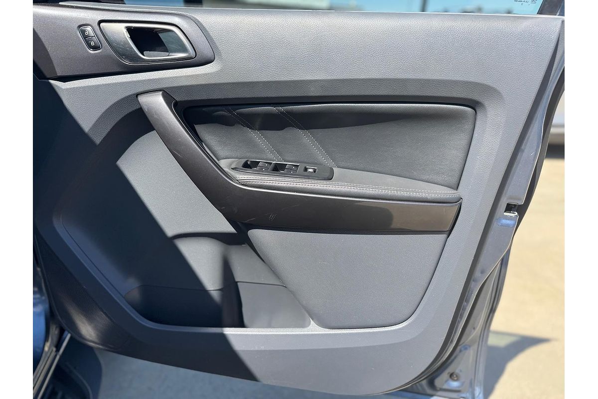 2017 Ford Everest Titanium UA