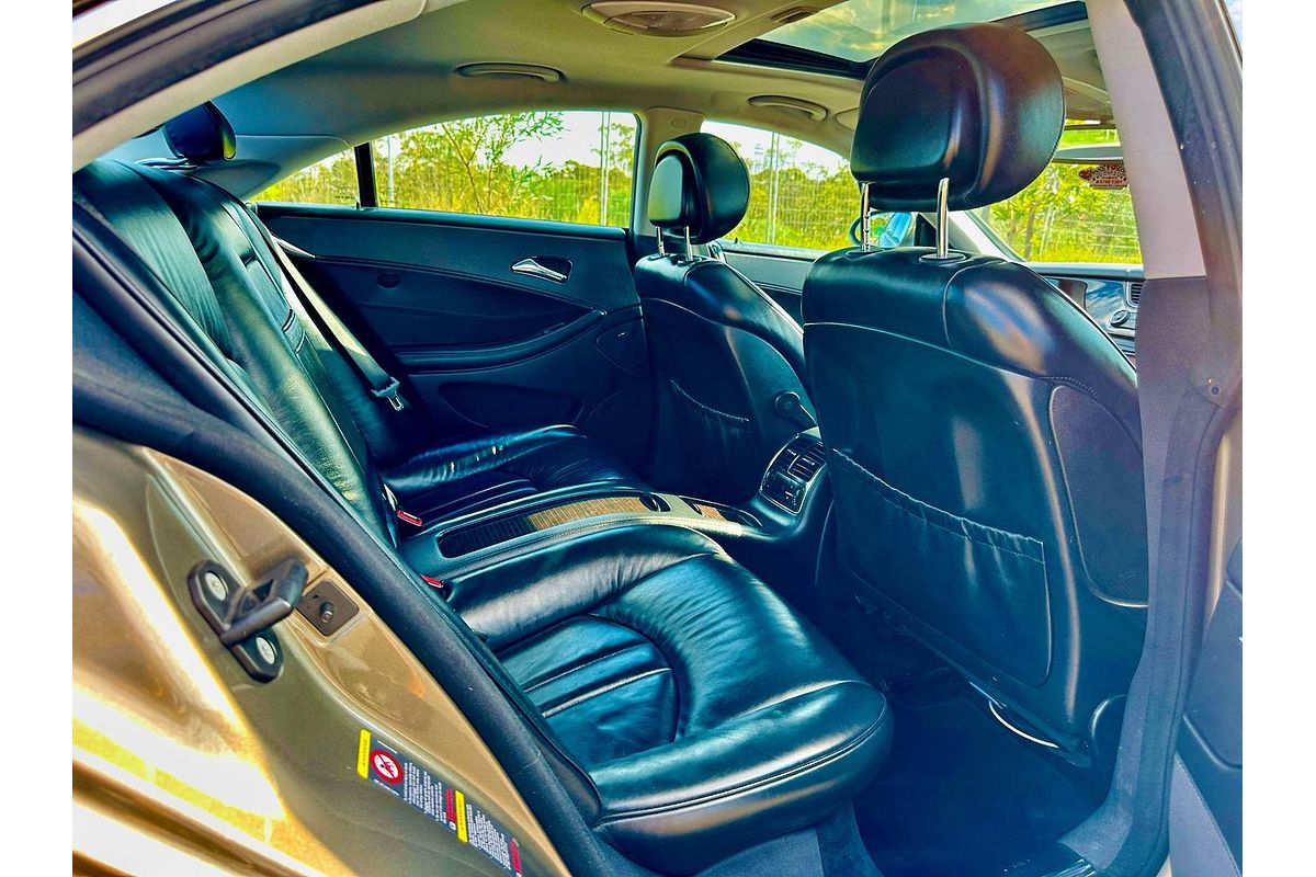 2005 Mercedes-Benz CLS-Class CLS500 C219