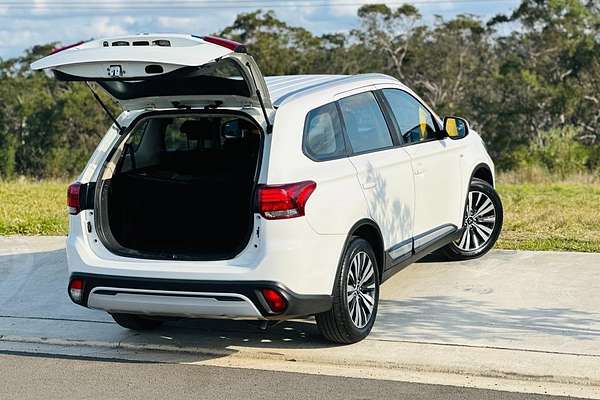2018 Mitsubishi Outlander ES ZL