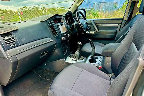 2013 Mitsubishi Pajero GLX NW