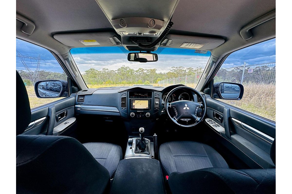 2013 Mitsubishi Pajero GLX NW