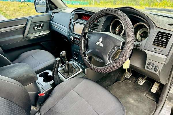 2013 Mitsubishi Pajero GLX NW