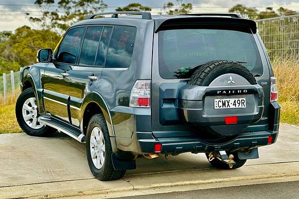 2013 Mitsubishi Pajero GLX NW