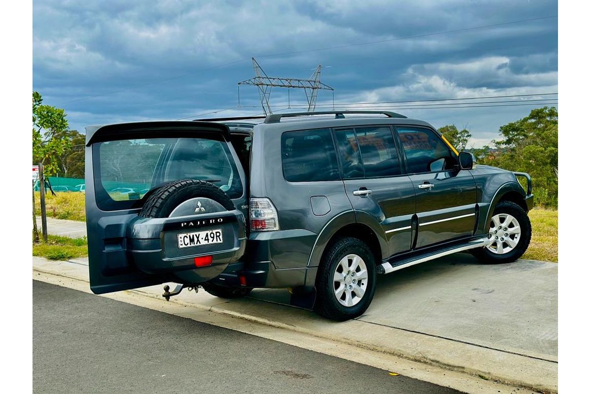 2013 Mitsubishi Pajero GLX NW