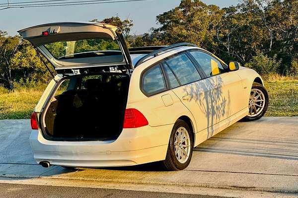 2010 BMW 3 Series 320d Executive E91