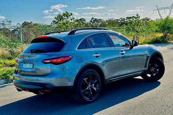 2015 INFINITI QX70 S S51