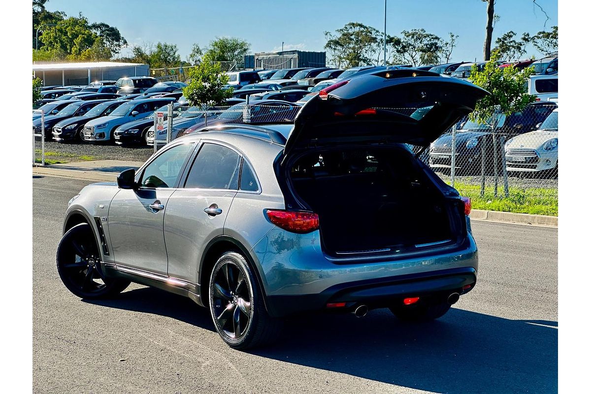 2015 INFINITI QX70 S S51