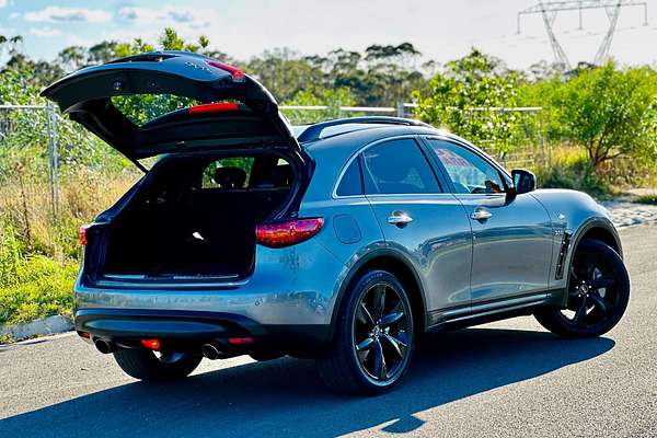 2015 INFINITI QX70 S S51