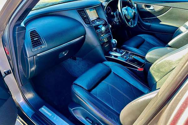 2015 INFINITI QX70 S S51