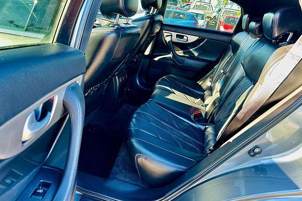 2015 INFINITI QX70 S S51