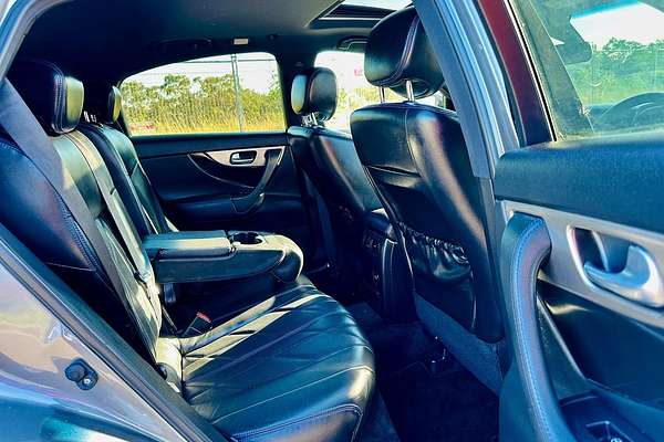 2015 INFINITI QX70 S S51