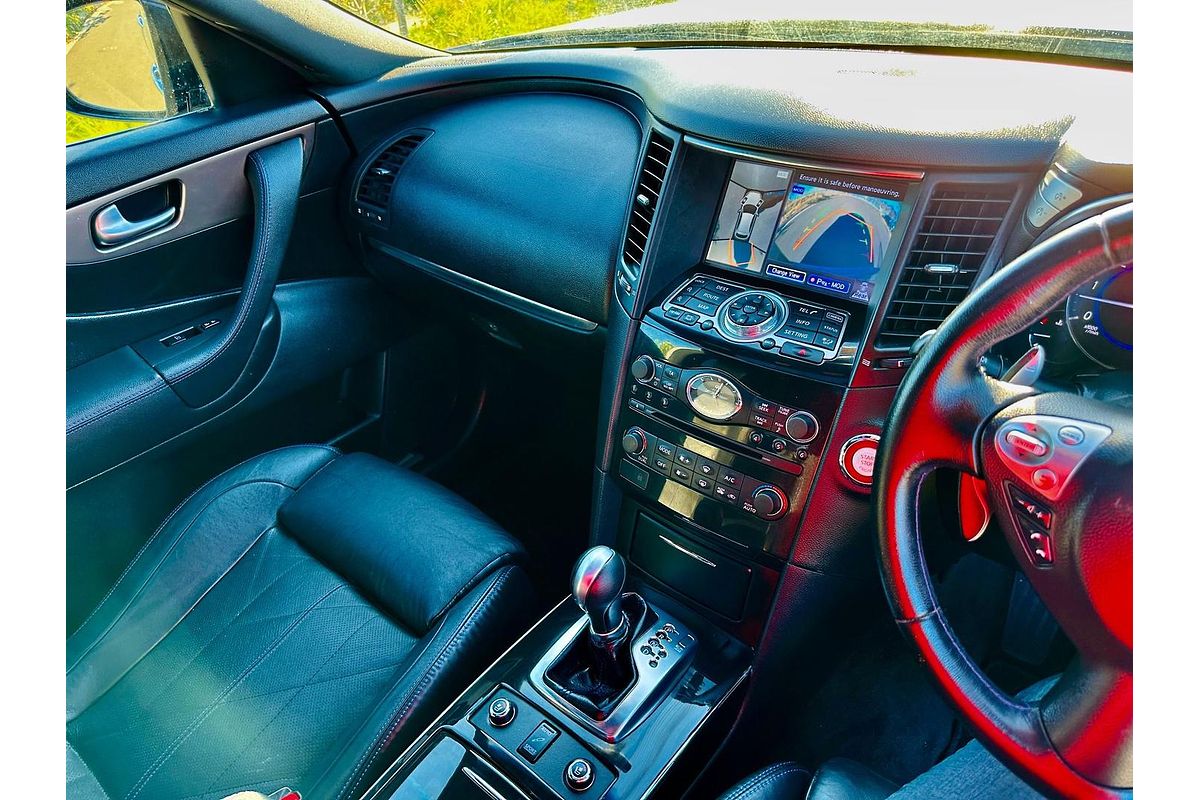 2015 INFINITI QX70 S S51