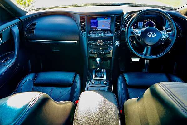 2015 INFINITI QX70 S S51