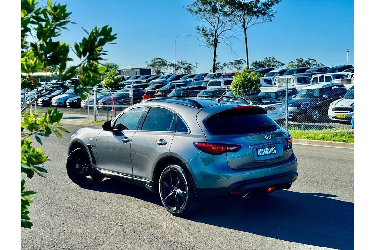 2015 INFINITI QX70 S S51