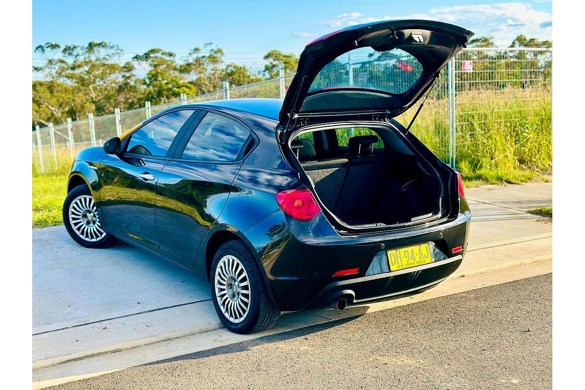 2013 Alfa Romeo Giulietta Progression Series 0