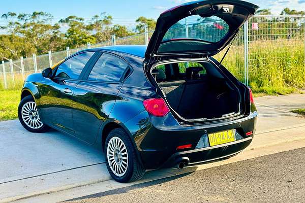 2013 Alfa Romeo Giulietta Progression Series 0