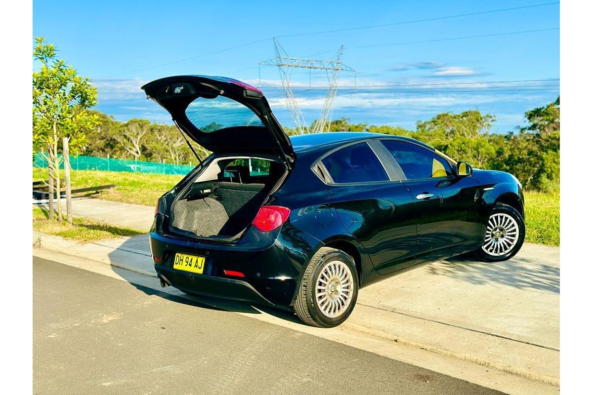 2013 Alfa Romeo Giulietta Progression Series 0