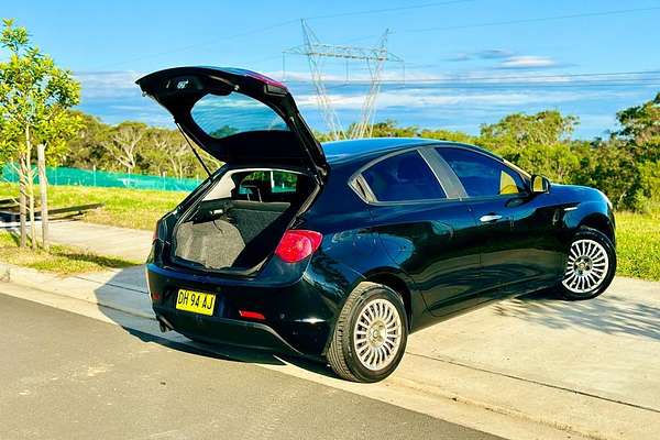 2013 Alfa Romeo Giulietta Progression Series 0