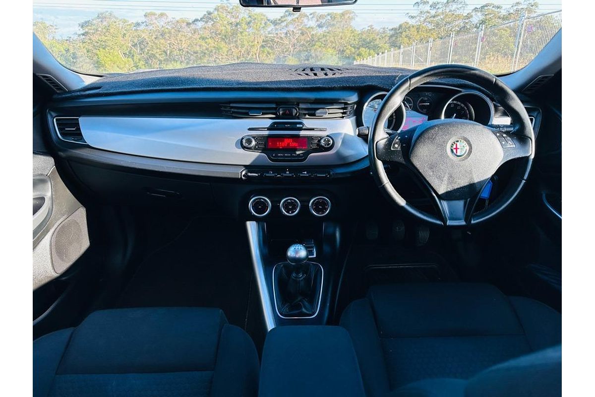 2013 Alfa Romeo Giulietta Progression Series 0