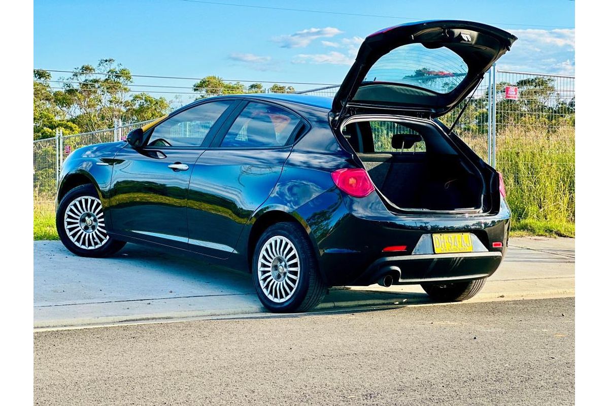 2013 Alfa Romeo Giulietta Progression Series 0