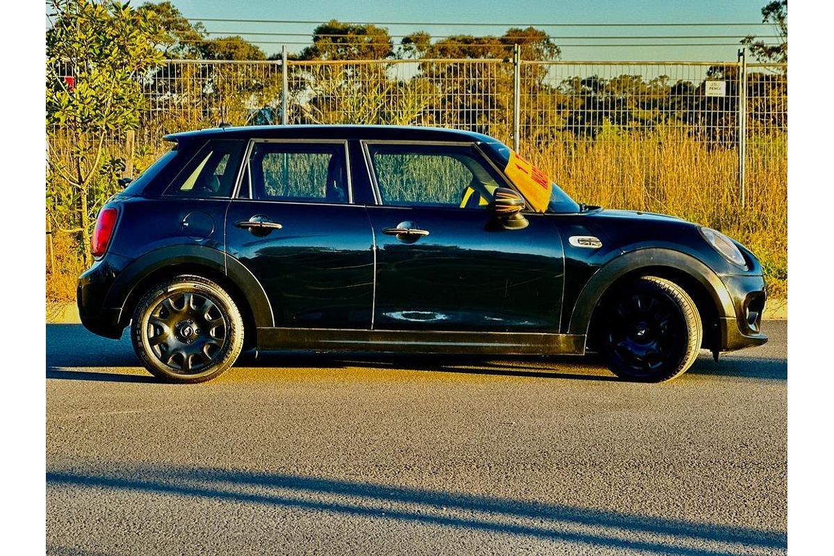 2017 MINI Countryman Cooper F60