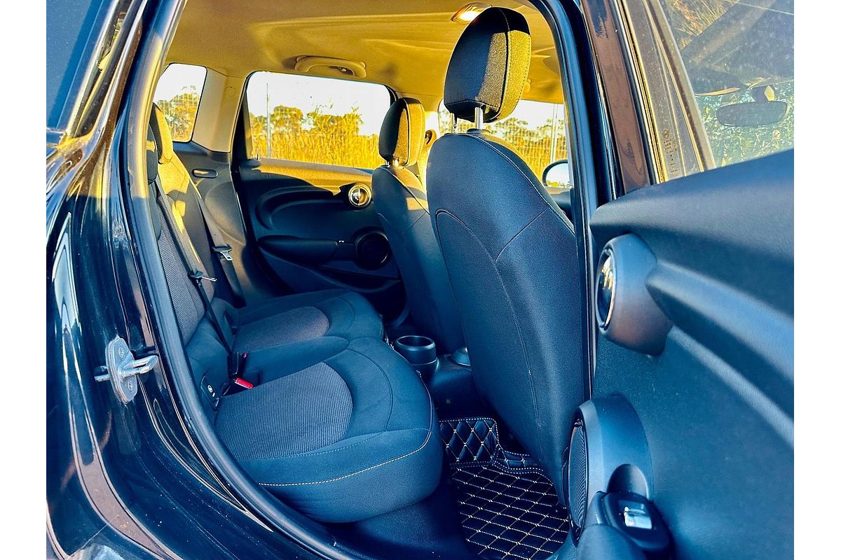 2017 MINI Countryman Cooper F60