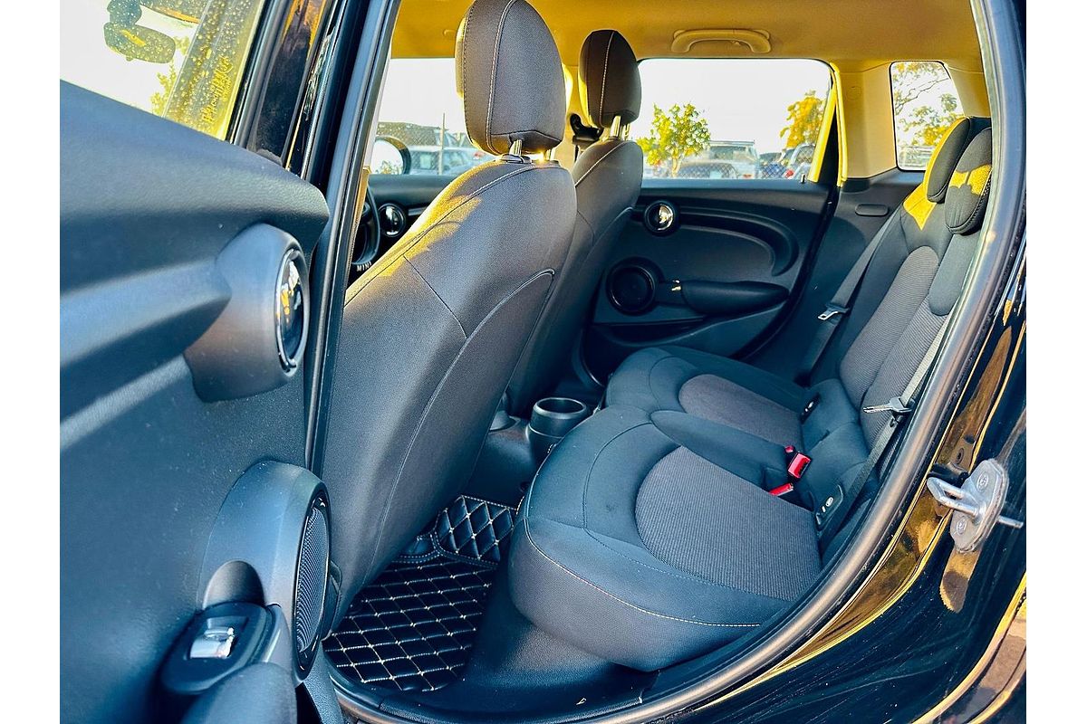 2017 MINI Countryman Cooper F60