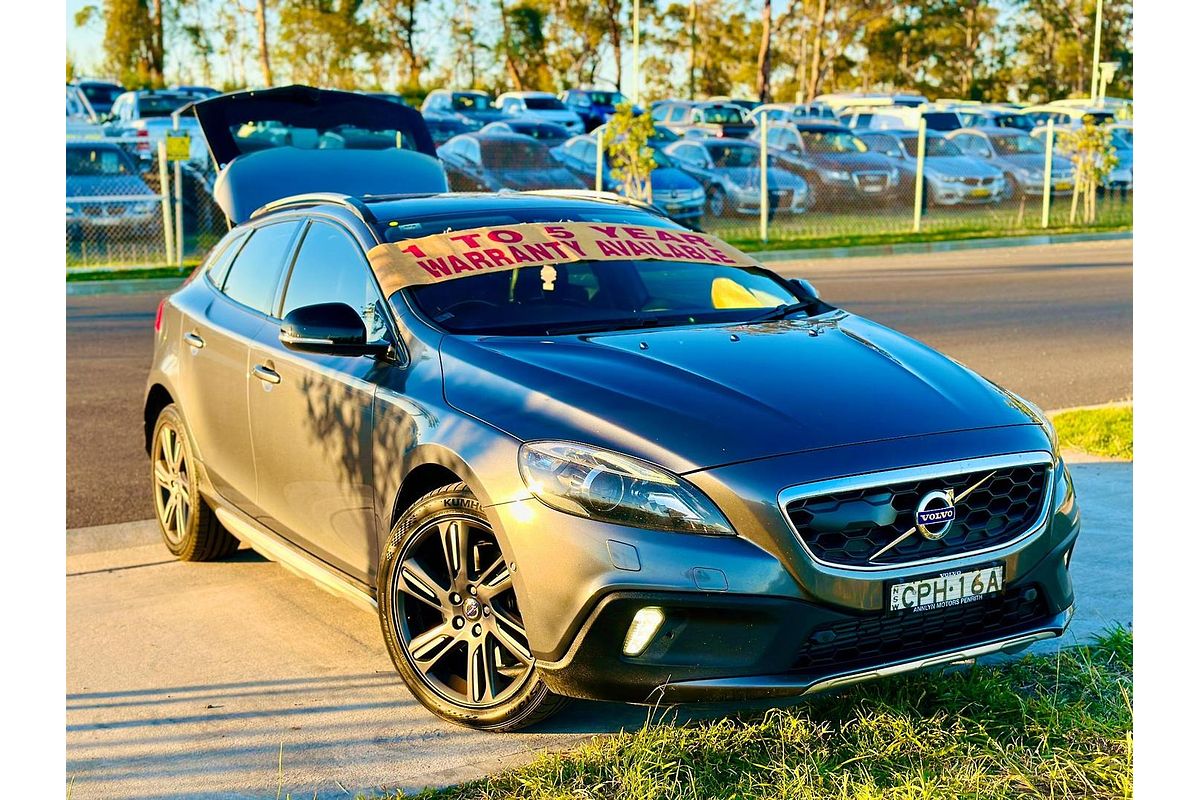 2013 Volvo V40 T5 R-Design