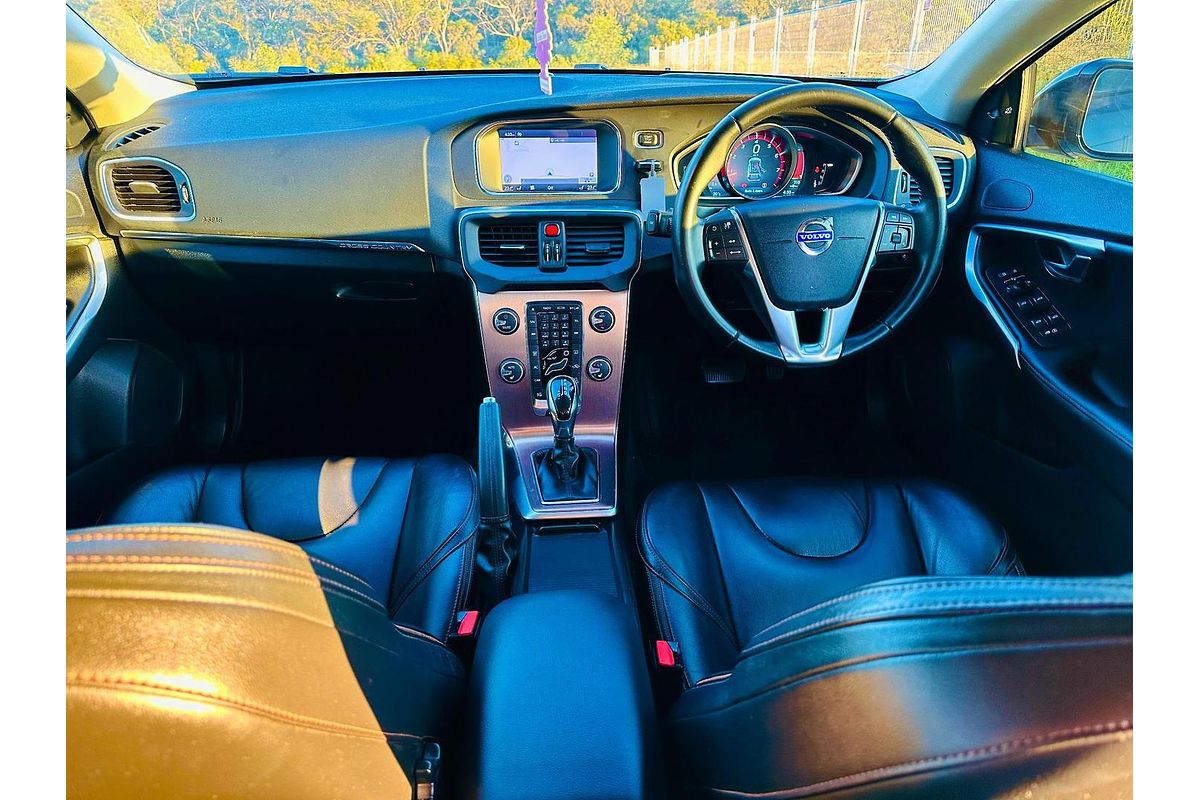 2013 Volvo V40 T5 R-Design
