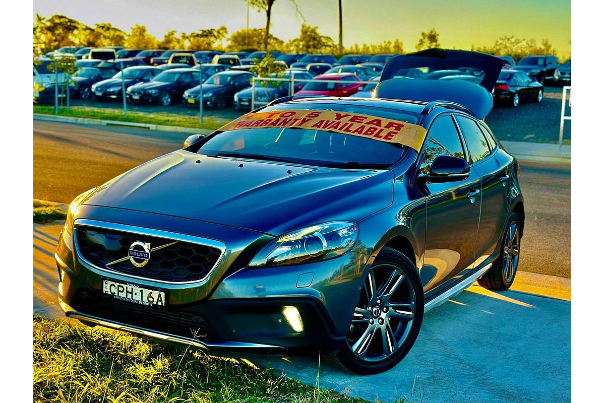 2013 Volvo V40 T5 R-Design