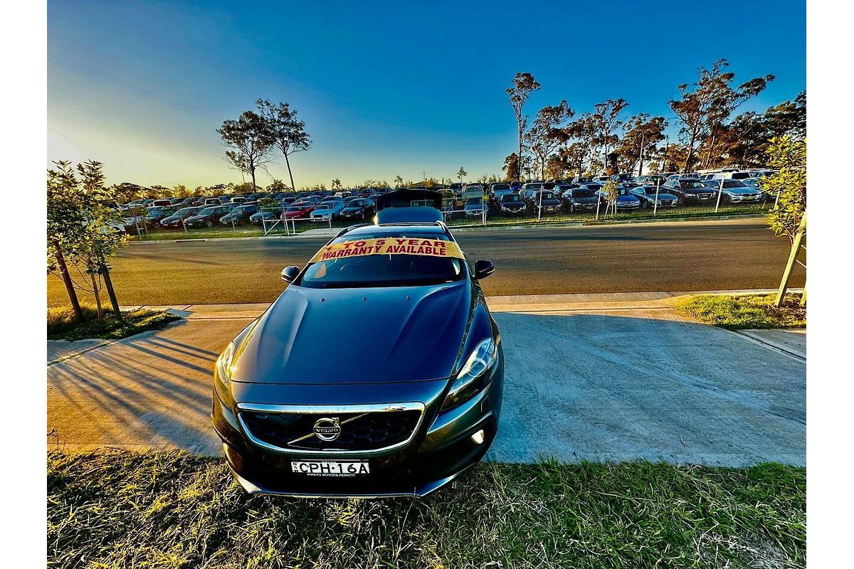 2013 Volvo V40 T5 R-Design