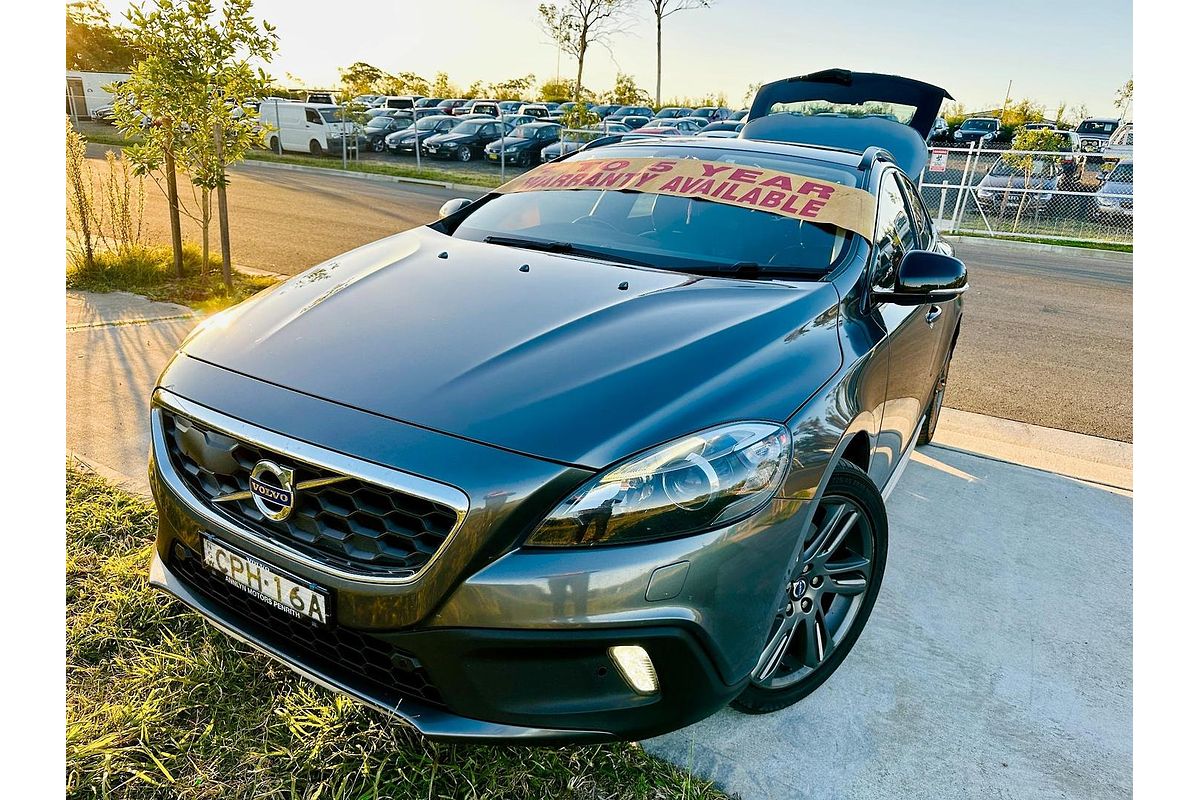 2013 Volvo V40 T5 R-Design