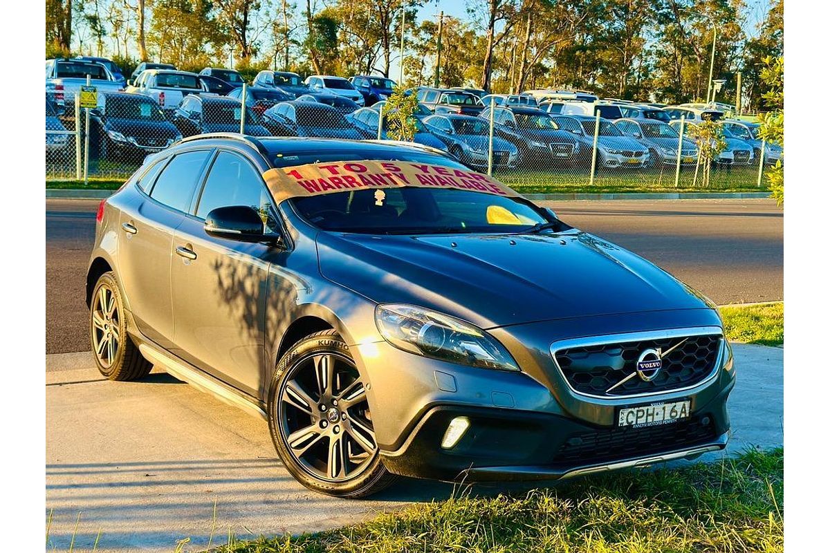 2013 Volvo V40 T5 R-Design