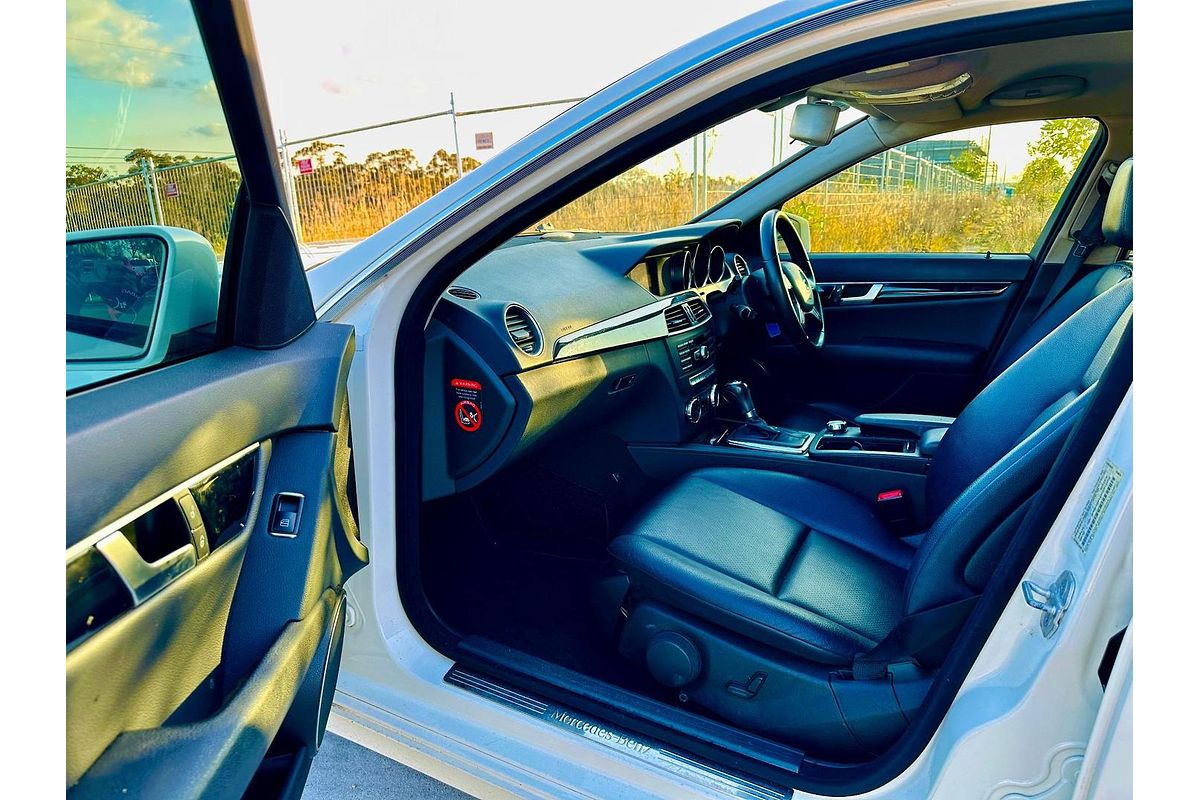 2012 Mercedes-Benz C-Class C200 BlueEFFICIENCY Elegance W204